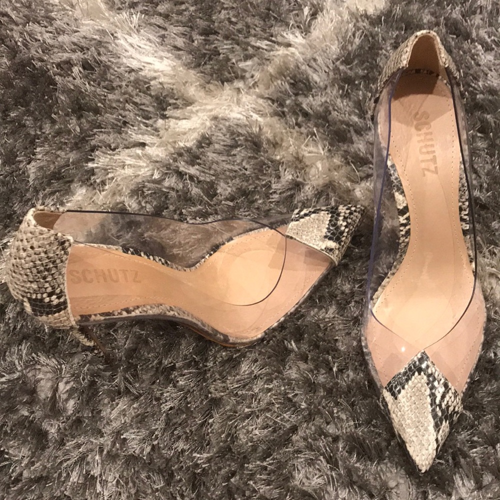 Brand you super sexy animal print heels